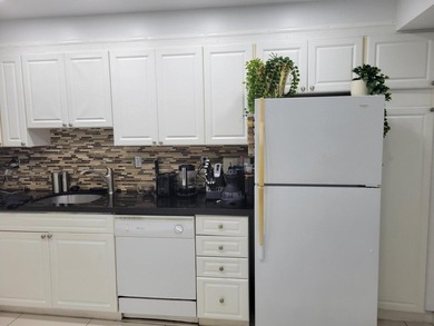 ***Elegant, Bright, and Cozy unit with direct East views facing - photo 4