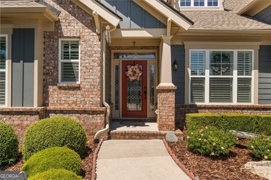 This exquisite 3-bedroom Spruce model home with exceptional - photo 3