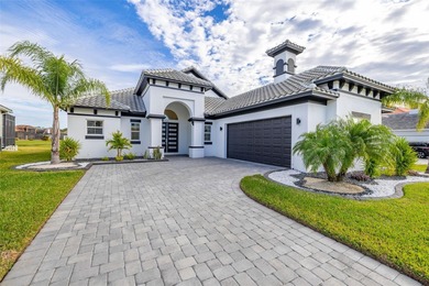 Lake Home For Sale in Davenport, Florida