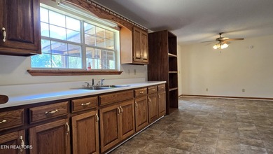 324 Circle R delivers easy living, smart storage, and a - photo 8