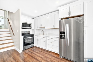 899 Boulevard East 4O