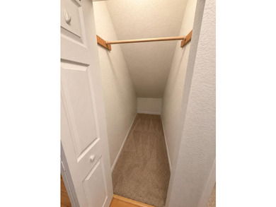 Welcome to this beautifully maintained 3-bedroom, 2.5-bath home - photo 24