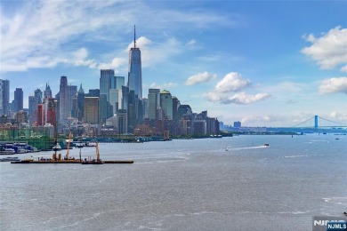 899 Boulevard East 4O