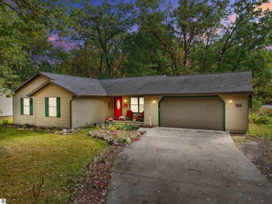 Houghton Lake Home For Sale in Houghton Lake Michigan