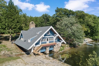 Lake Home For Sale in Moultonborough, New Hampshire