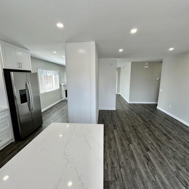 Beautifully updated single-story home: 4 bedrooms, 2 full baths - photo 13