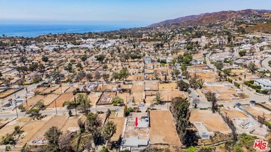 Rare opportunity to own a generous 9,838 sq ft lot, almost twice - photo 20