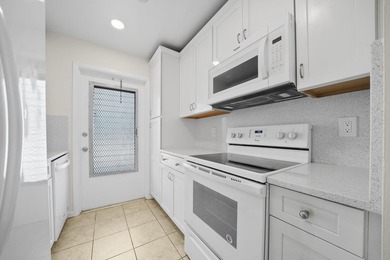 Boaters & Water Lovers Paradise! Live on the Intracoastal for a - photo 20