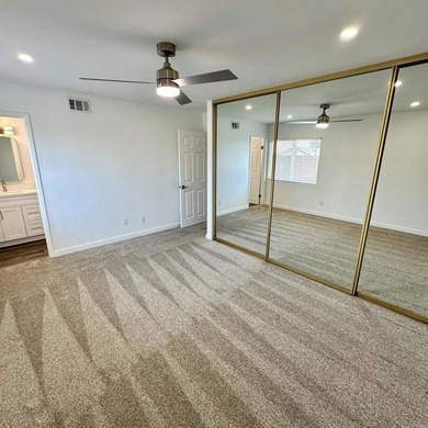 Beautifully updated single-story home: 4 bedrooms, 2 full baths - photo 25