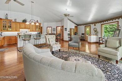 Breathtaking lakefront home on pristine Norris Lake. This - photo 6