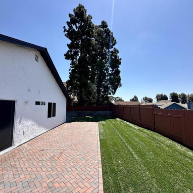 Beautifully updated single-story home: 4 bedrooms, 2 full baths - photo 29