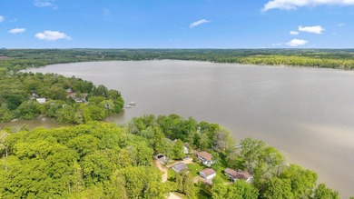 Experience the charm of lake living in this charming 3-bed - photo 33