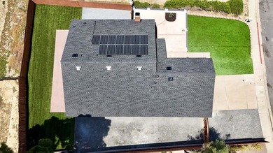 Beautifully updated single-story home: 4 bedrooms, 2 full baths - photo 38
