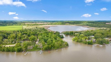 Experience the charm of lake living in this charming 3-bed - photo 38