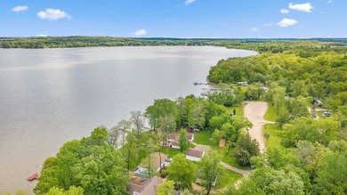 Experience the charm of lake living in this charming 3-bed - photo 41