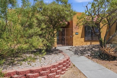 Beautifully remodeled 2-bedroom, 2-bathroom townhouse featuring - photo 46