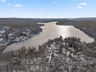 Lake Home For Sale in Putnam Valley, New York