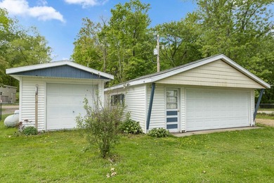 Experience the charm of lake living in this charming 3-bed - photo 51