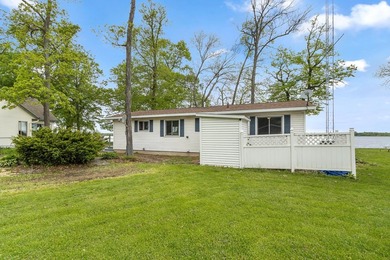 Experience the charm of lake living in this charming 3-bed - photo 52