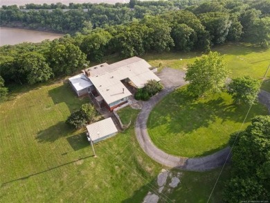 Lake Home For Sale in Eufaula, Oklahoma