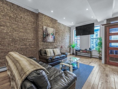 **TWO BROWNSTONE BUILDINGS FOR THE PRICE OF ONE ON THE SAME LOT - photo 4