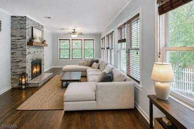 Welcome to your dream home in the sought-after White Meadow Lake - photo 6