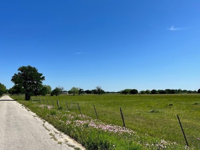 2.5 acres located a few miles north of historic Burton and close - Lake Acreage For Sale in Burton, Texas
