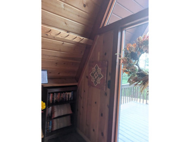Fully furnished A-frame cabin on two lots in Canada Creek Ranch - photo 9