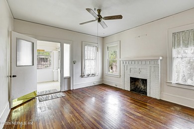 **INVESTOR SPECIAL**UPDATED***GREAT LOCATION** Welcome home to - photo 3