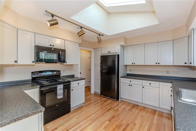 Beautiful Raised Ranch with stunning Sakonnet River views, set - photo 13