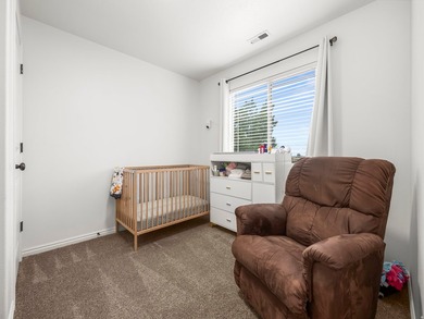 PRICE IMPROVEMENT $10,100! 3 Bed | 2 Bath mountain-view condo in - photo 14