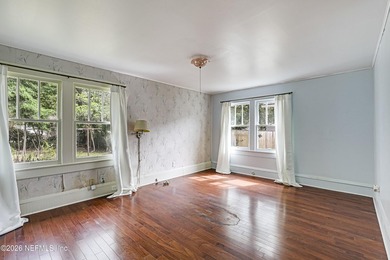 **INVESTOR SPECIAL**UPDATED***GREAT LOCATION** Welcome home to - photo 5