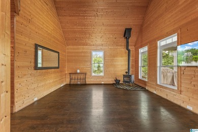 Sellers are taking a loss! This custom-built home with - photo 18
