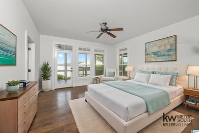 Sellers are taking a loss! This custom-built home with - photo 29