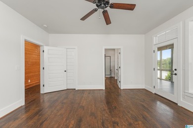 Sellers are taking a loss! This custom-built home with - photo 31