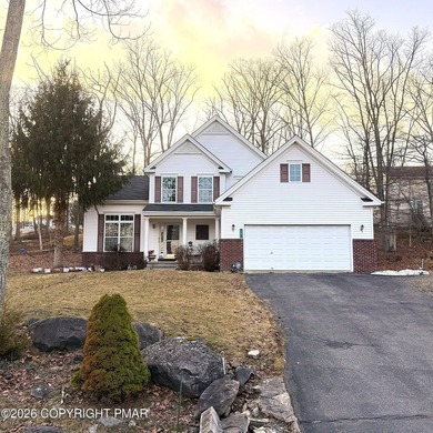 Mill Pond Home For Sale in Bushkill Pennsylvania