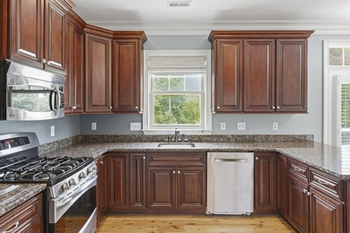 OPEN HOUSE, SUNDAY JULY 19TH 2-4PM. Rarely does a waterfront - photo 10