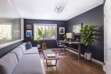 Beautifully renovated and move-in ready, this Westhampton - photo 11