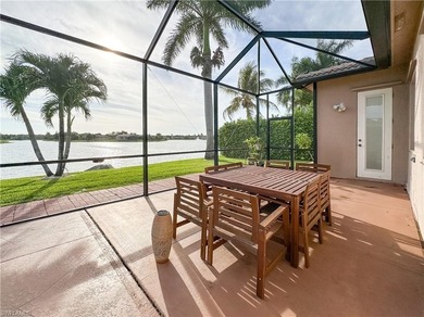 STOP SCROLLING-THIS IS THE WATERFRONT HOME EVERYONE WAITS FOR! - photo 19