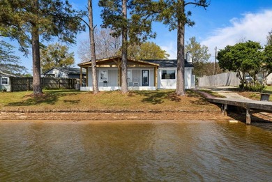 Lake Home For Sale in Greenwood, South Carolina