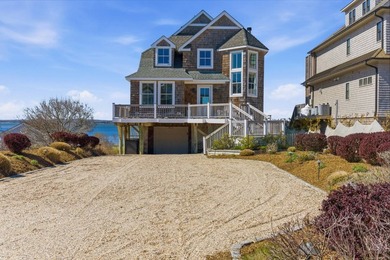 688 Dune Road offers a rare bayfront setting in Westhampton - photo 4