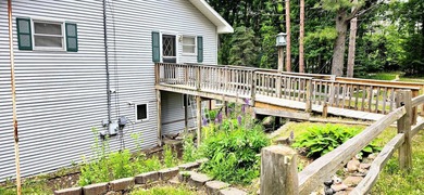 Seller's are motivated Welcome to your lakeside retreat on - photo 4