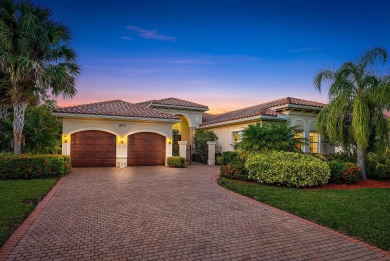 Lakes at PGA National Estates Course Home For Sale in Palm Beach Gardens Florida