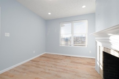 Prime Commercial Opportunity with Exceptional Visibility and - photo 15