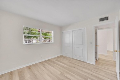 Location is everything in this well-maintained 2-bedroom, 2-bath - photo 15