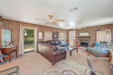 Investor special in a fantastic location! Rare opportunity - photo 17