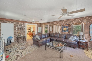 Investor special in a fantastic location! Rare opportunity - photo 19