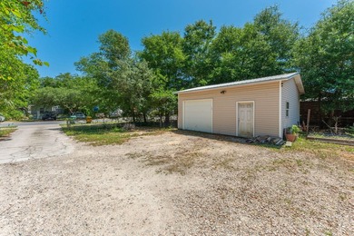 Investor special in a fantastic location! Rare opportunity - photo 29