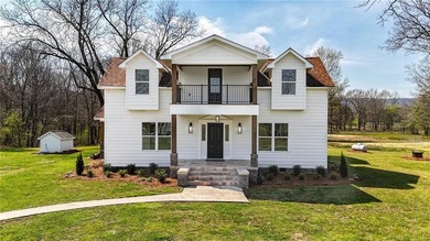 Welcome to this beautifully restored country estate embodies - photo 5