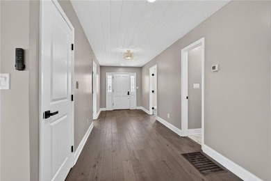 Welcome to this beautifully restored country estate embodies - photo 9